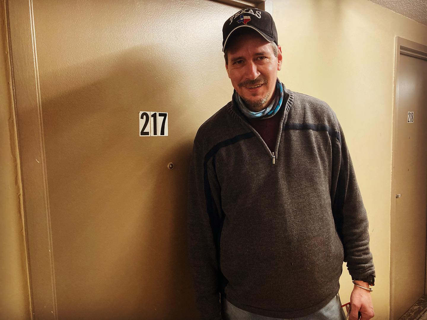 Our final move-out of 2022! We snuck this one in just as the snow started falling this morning, and couldn’t be happier to see our friend arrive home in time for the holidays. 🎄🎄 🎄
#housingforall #housingisahumanright #housingjustice